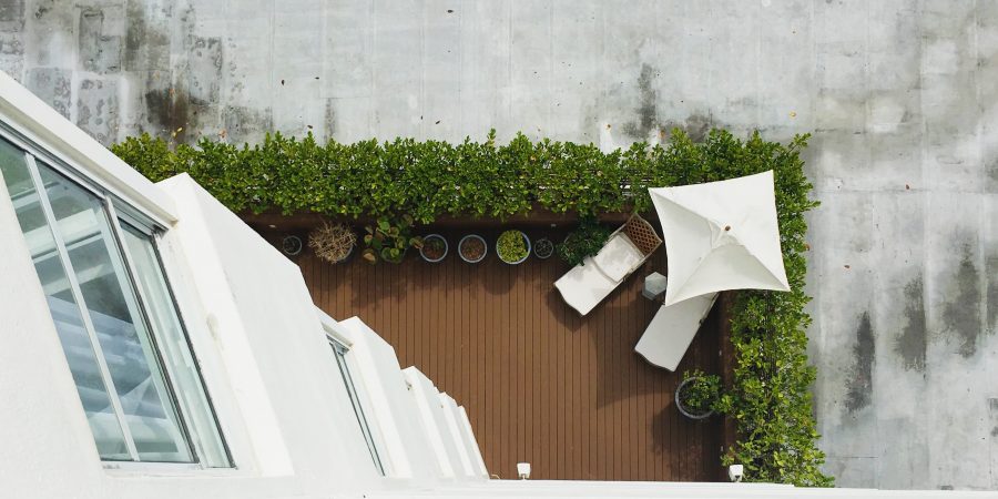 Une petite terrasse d'angle